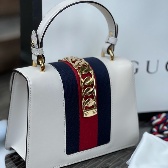 Gucci Sylvie leather mini bag - Picture 10 of 15